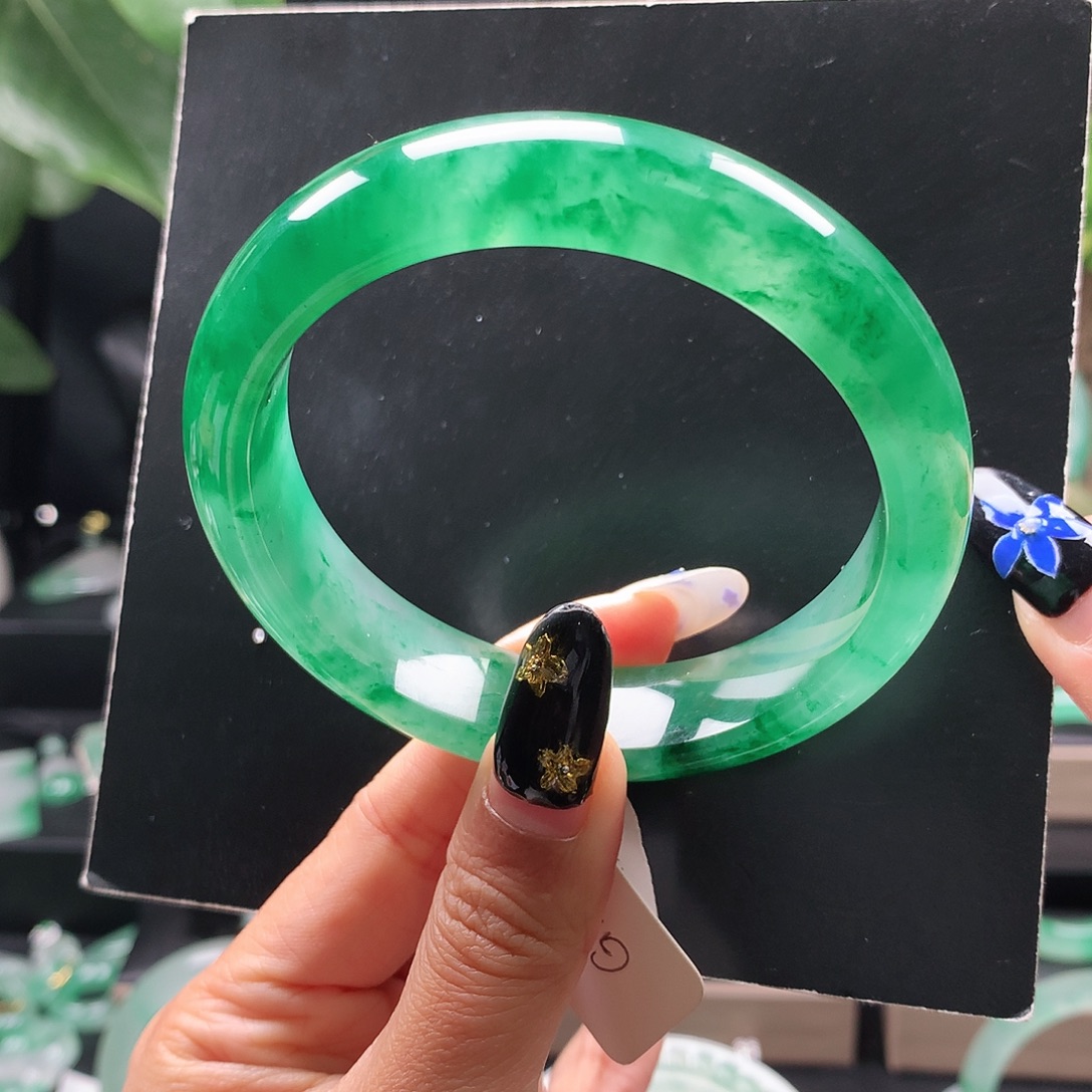 石英质玉未镶嵌手镯60