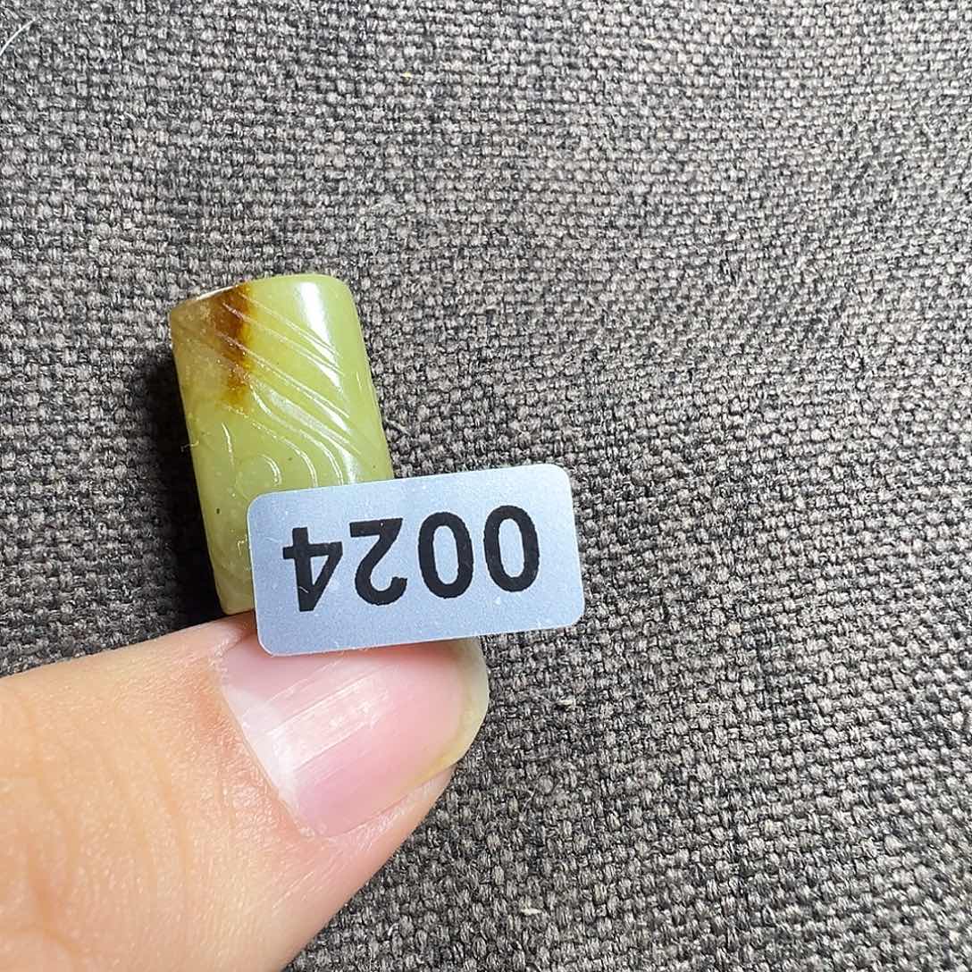 和田玉（糖玉）未镶嵌挂件