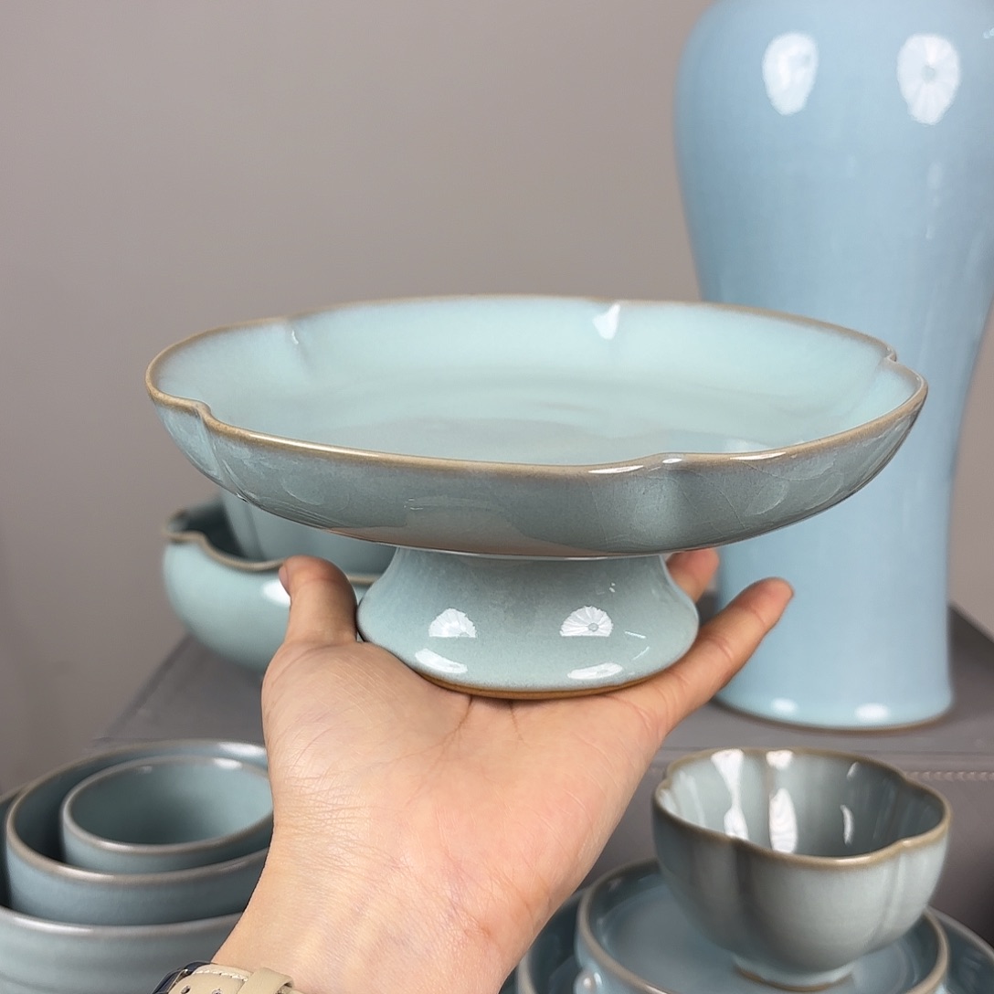 其他汝窑天青釉高足盘微瑕