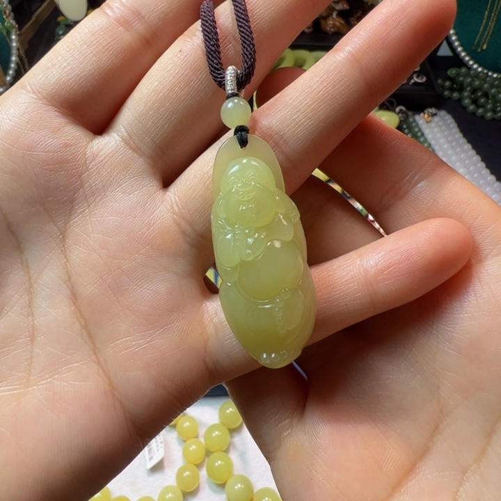 和田玉（黄玉）颈饰未镶嵌