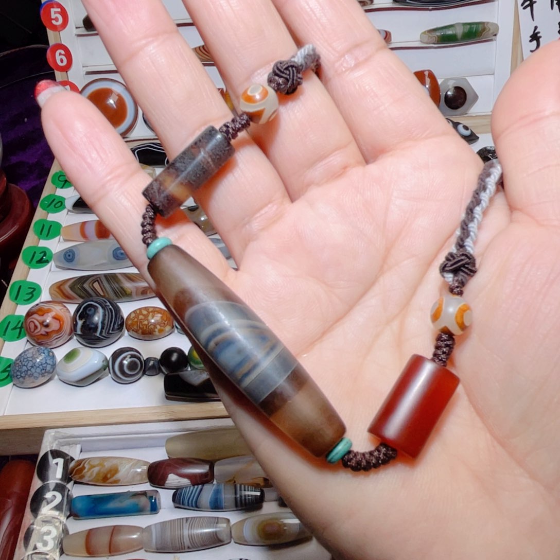 玛瑙/玉髓颈饰未镶嵌