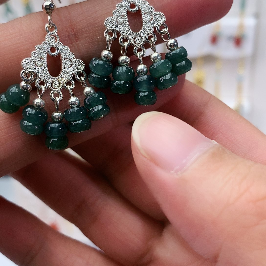 翡翠未镶嵌耳饰85