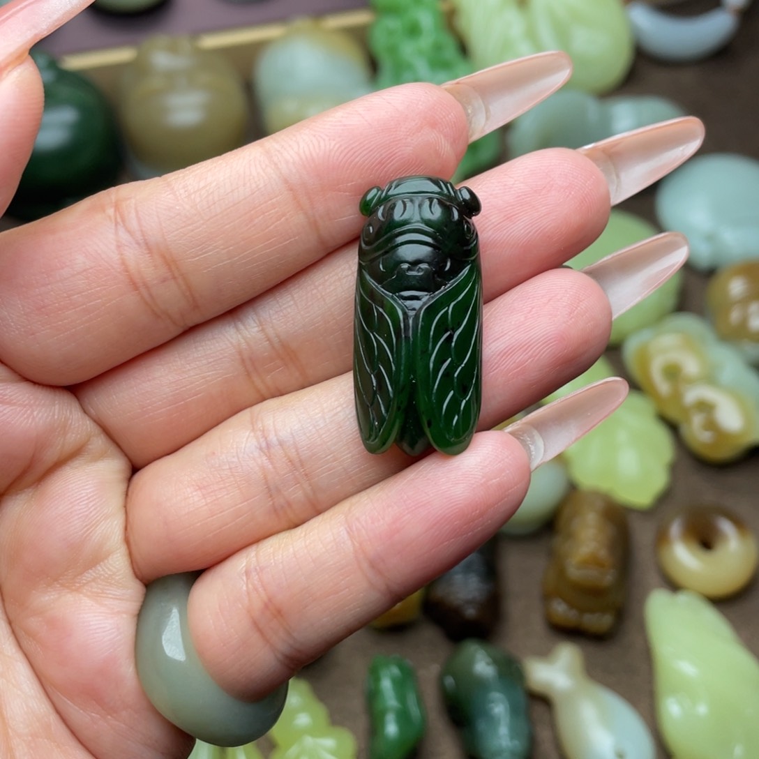 【闪购商品】颈饰未镶嵌和田玉小*