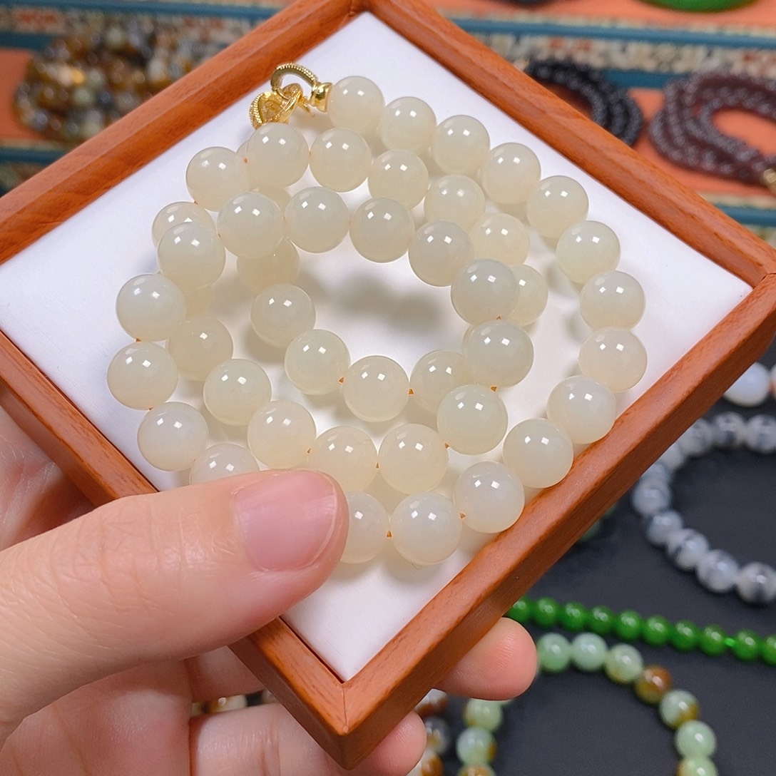 和田玉未镶嵌手串