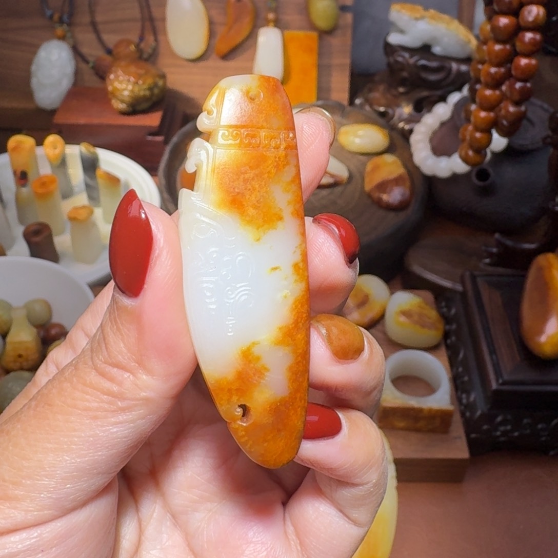 和田玉颈饰未镶嵌往**风