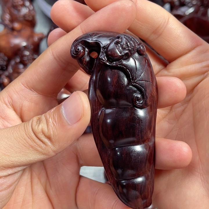 把件黄花梨/降香黄檀福豆