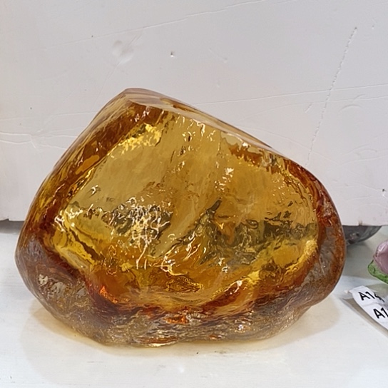 琉璃花瓶高17厘米口径9厘米