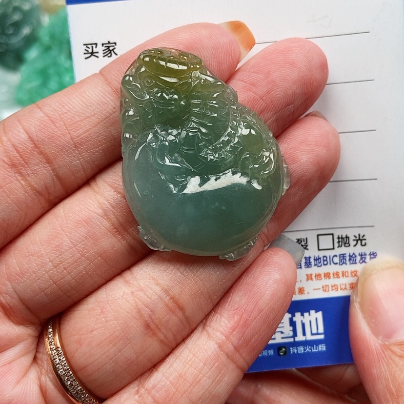 【闪购商品】翡翠颈饰未镶嵌龙扣