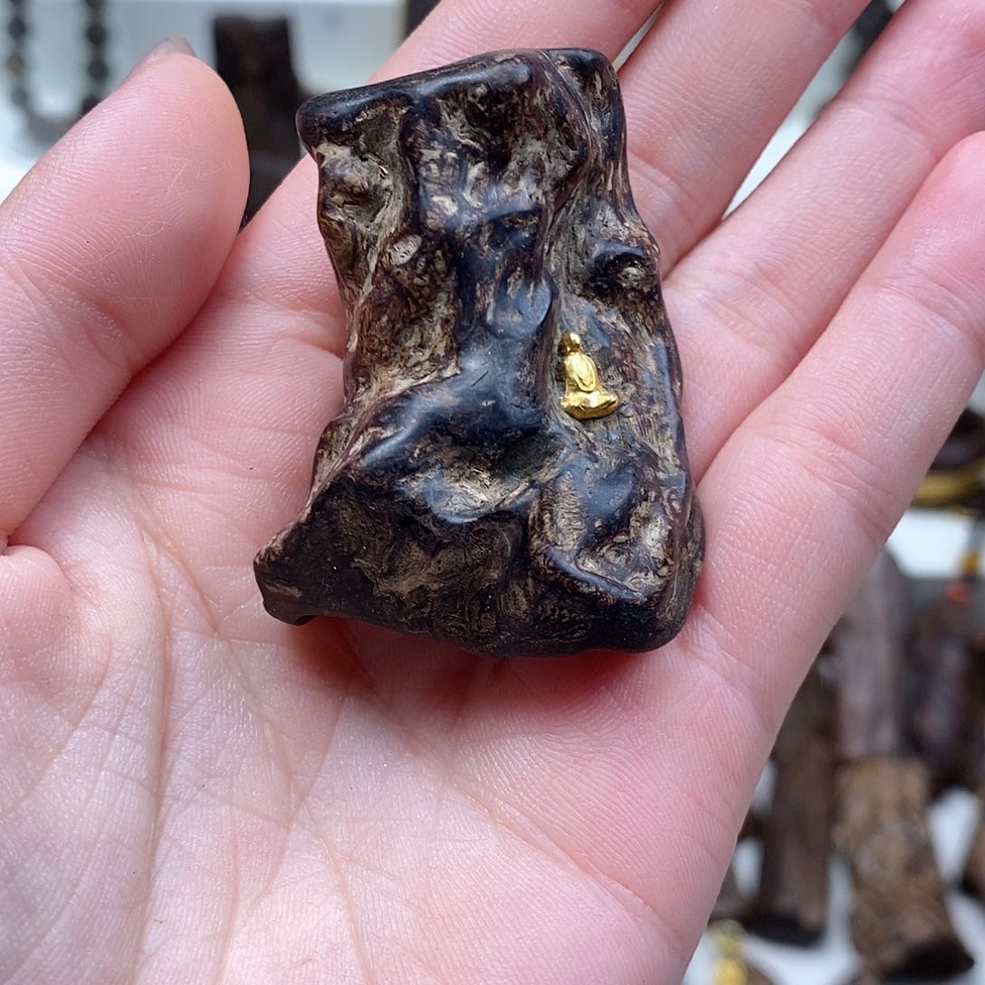 沉香吊坠爱**乐达拉干留疤吊坠