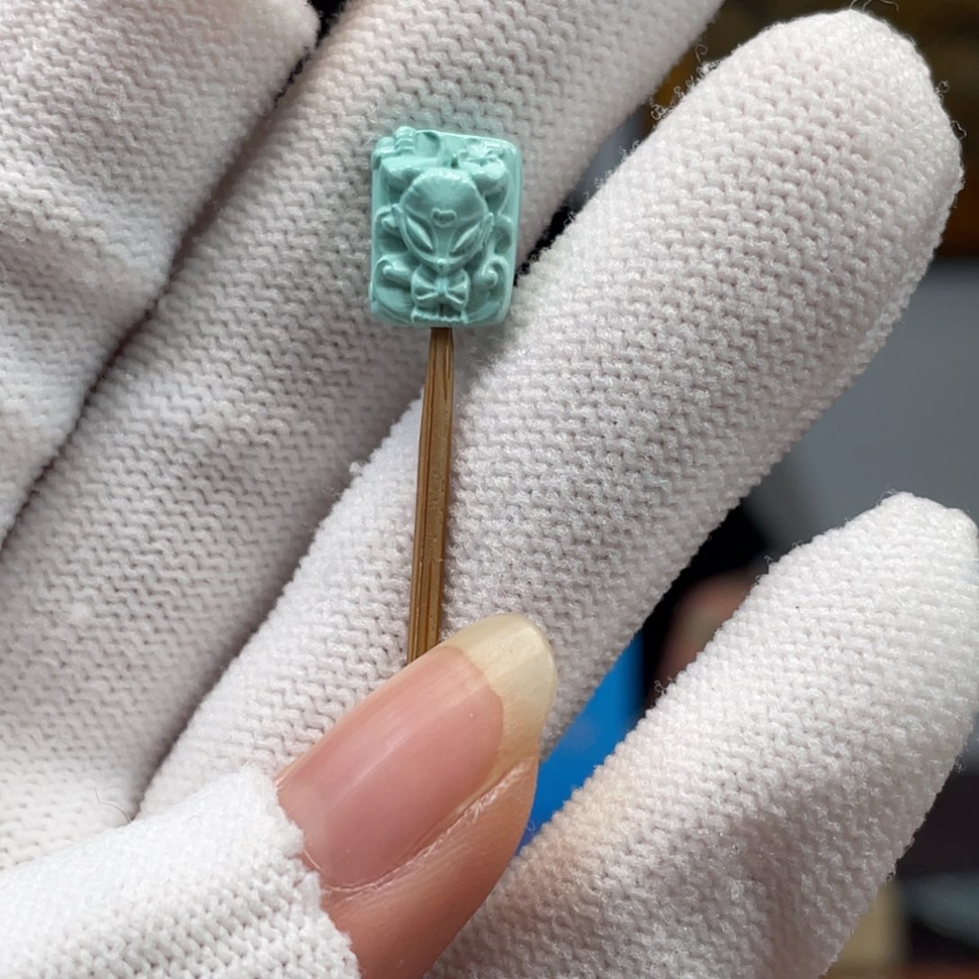 绿松石未镶嵌挂件