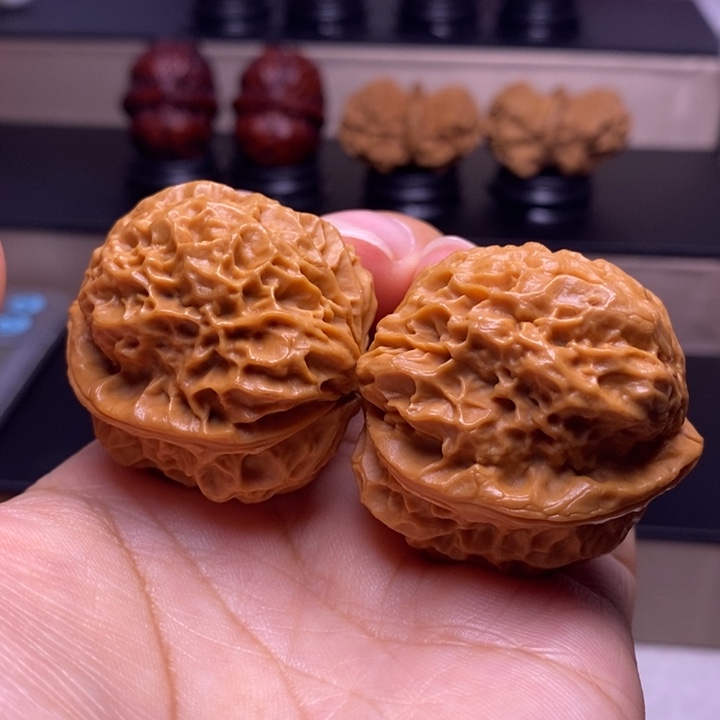 文玩核桃把件碧波金蟾9