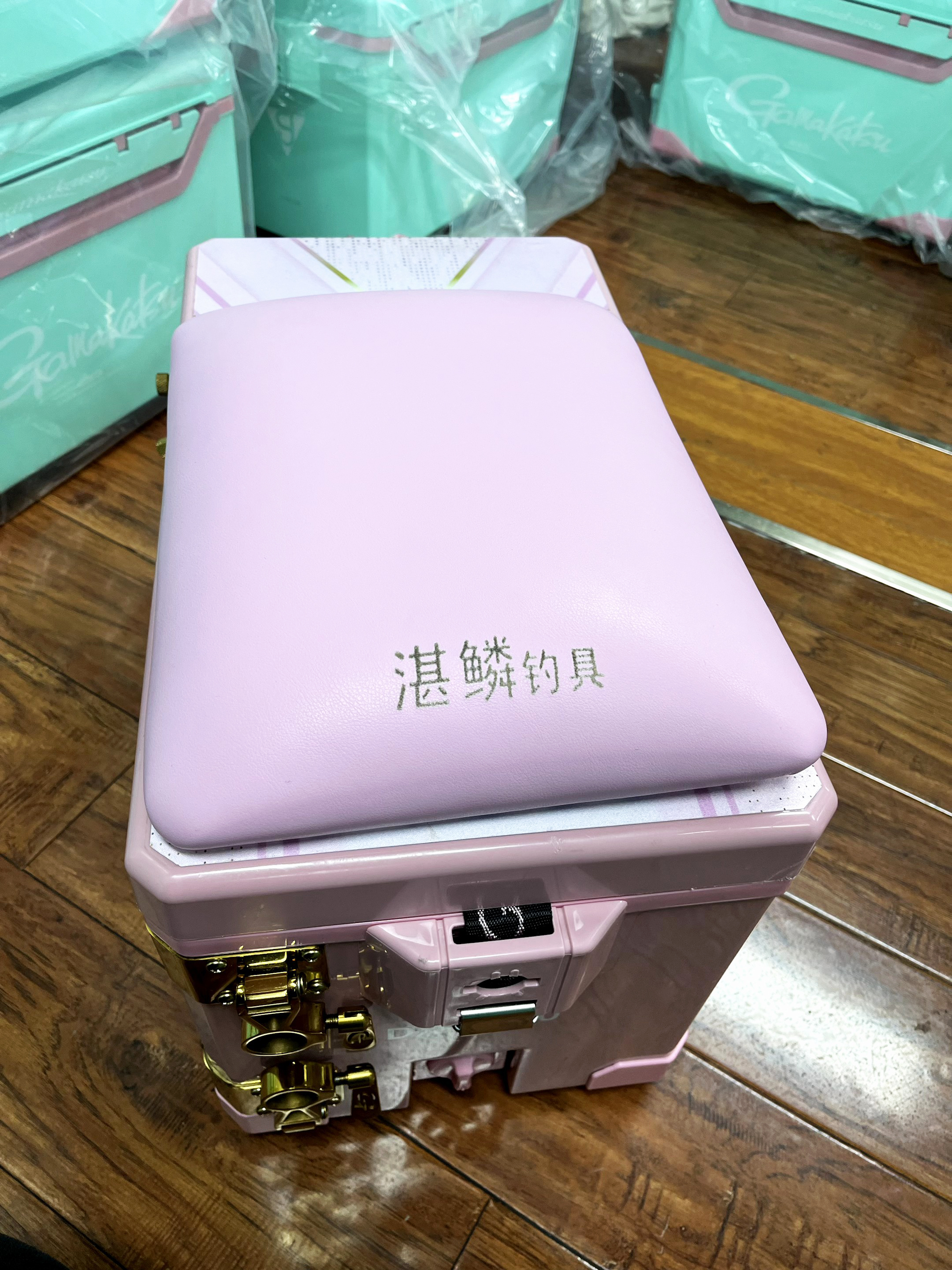 湛鳞钓具加长加厚款钓箱坐垫