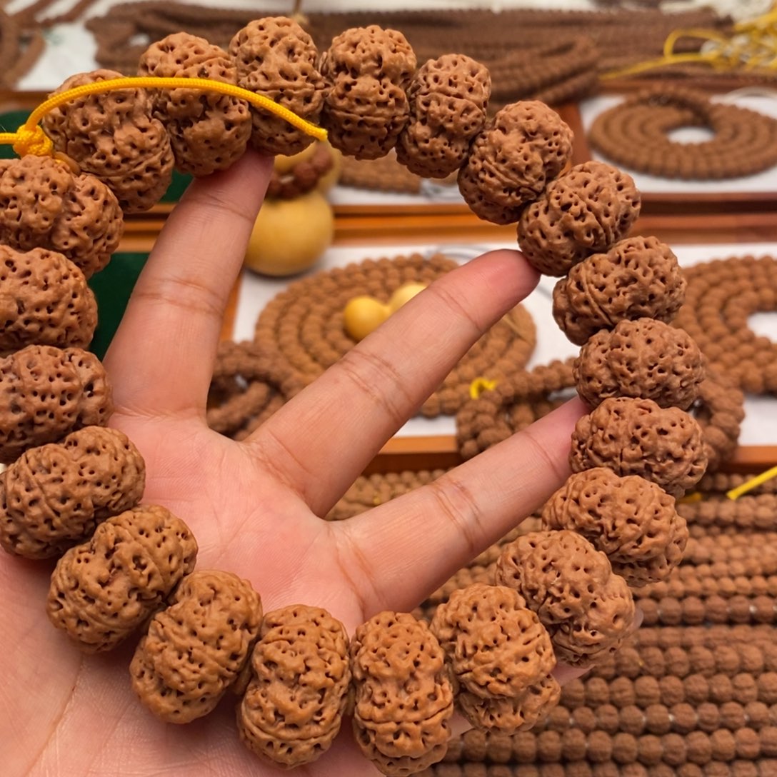 S***u吊坠金刚菩提精品大金刚飞碟夹版单圈卡25➕