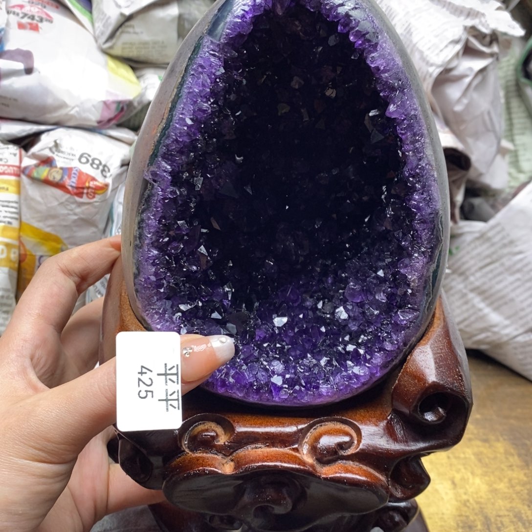 水晶乌拉圭未镶嵌