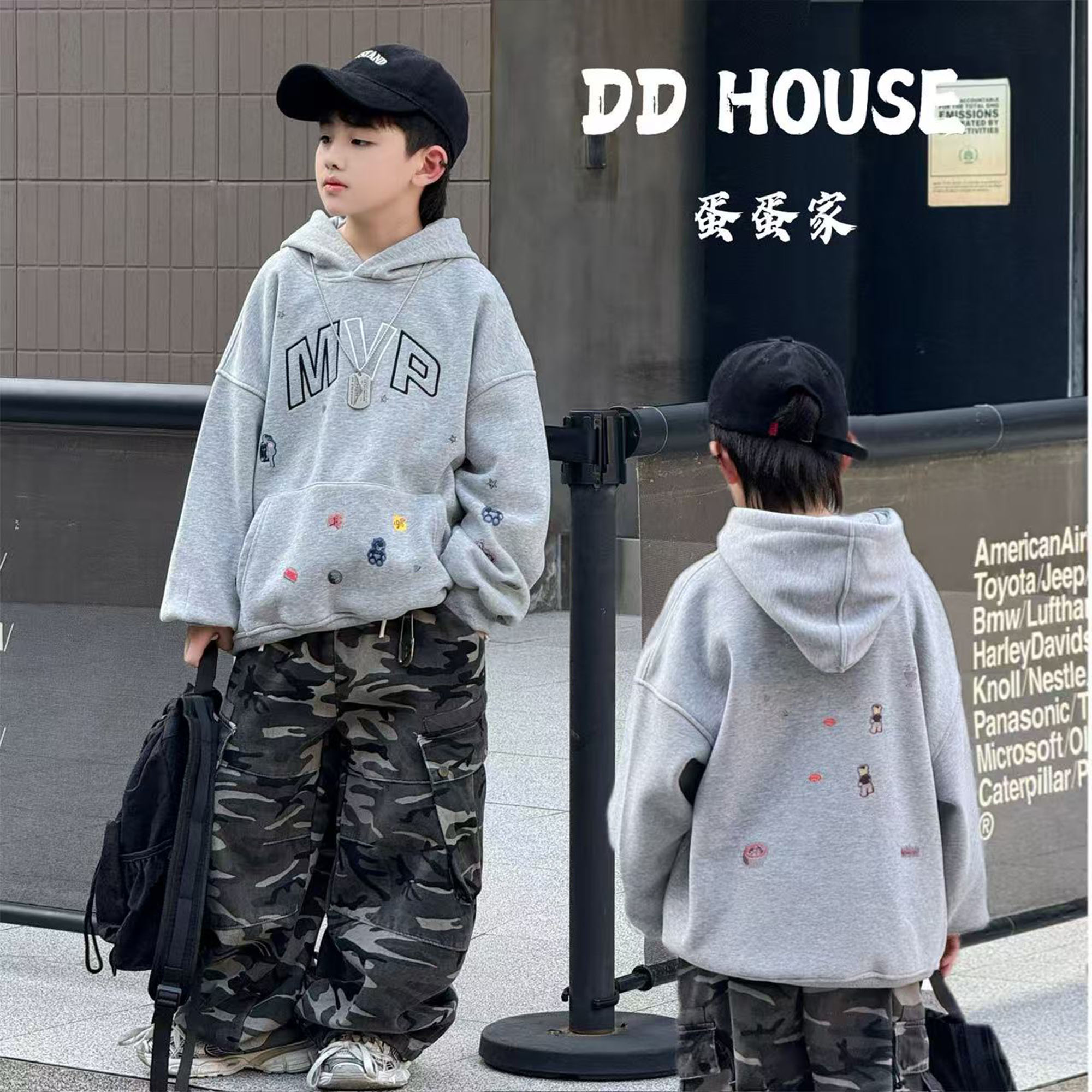 蛋蛋家【小熊MVP】15D022冬季新款洋气灰色小熊印花连帽加绒卫衣