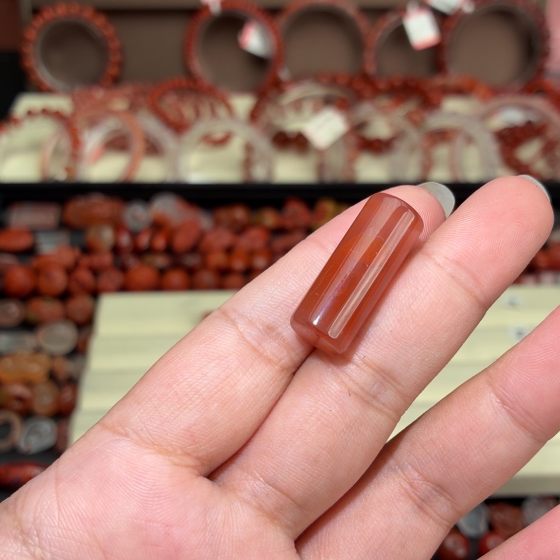 龙***鳞南红玛瑙未镶嵌颈饰圆柱