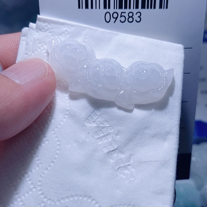 翡翠未镶嵌颈饰天光墟翡翠市场现金代购