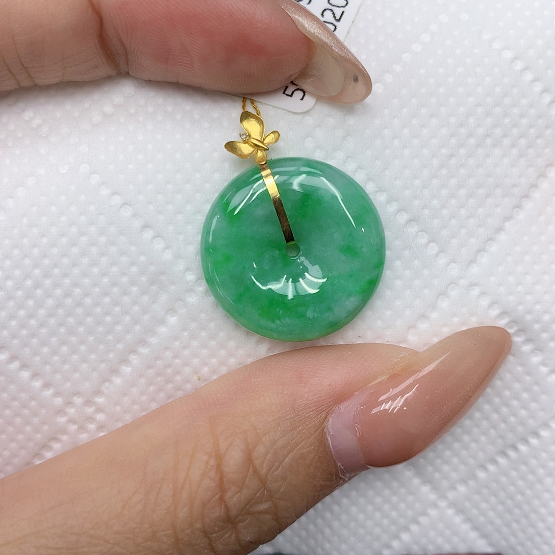 颈饰18K金镶嵌翡翠