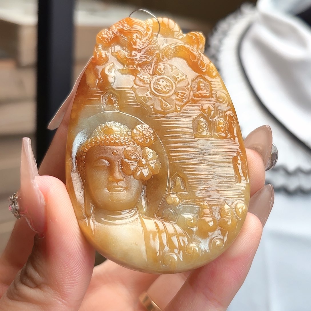 翡翠未镶嵌颈饰佛