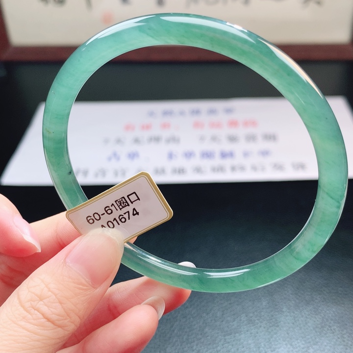 翡翠未镶嵌手镯翡翠手镯115