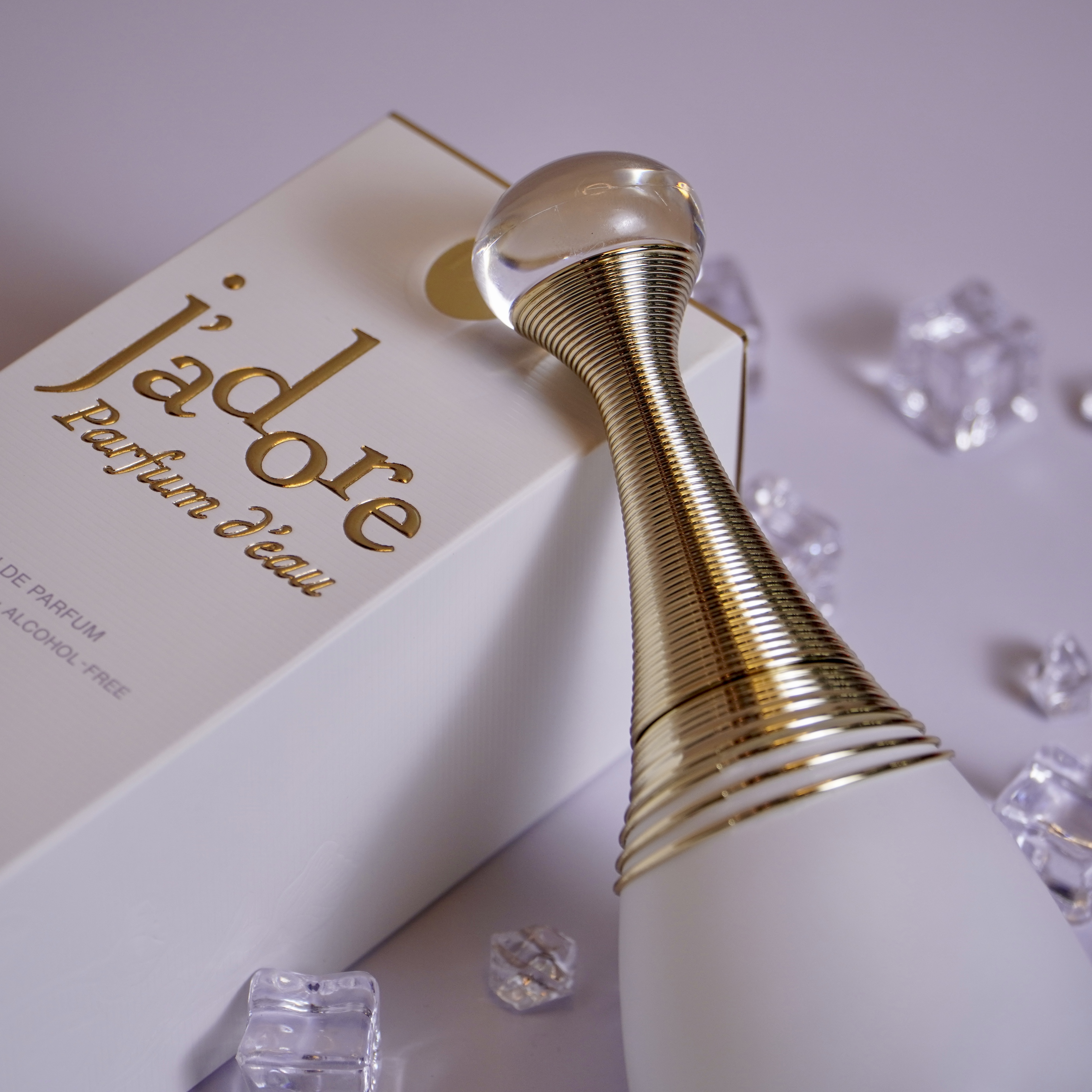 10倍持久留香，花舞轻盈香水，冬日恋歌