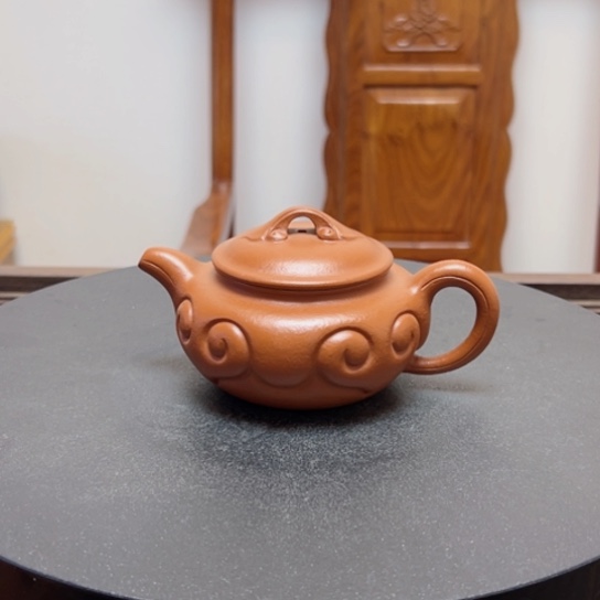 紫砂茶壶朱泥半手工．