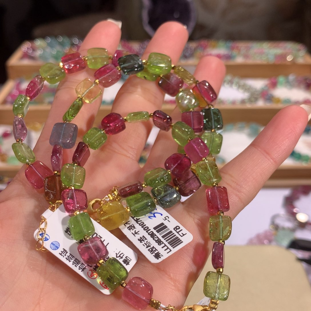 碧玺多样性发货一件未镶嵌