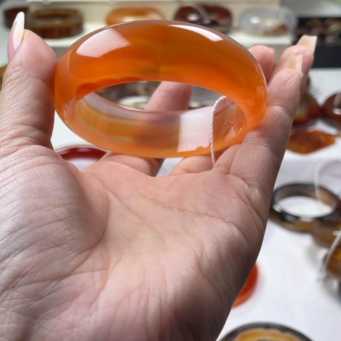 玛瑙/玉髓手镯未镶嵌