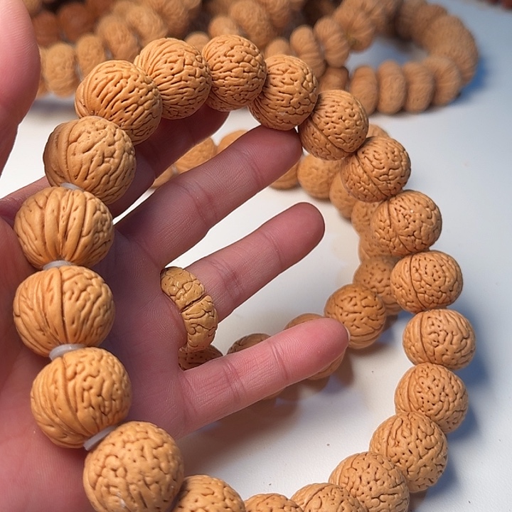 桃核吊坠白月光23mm手持22粒