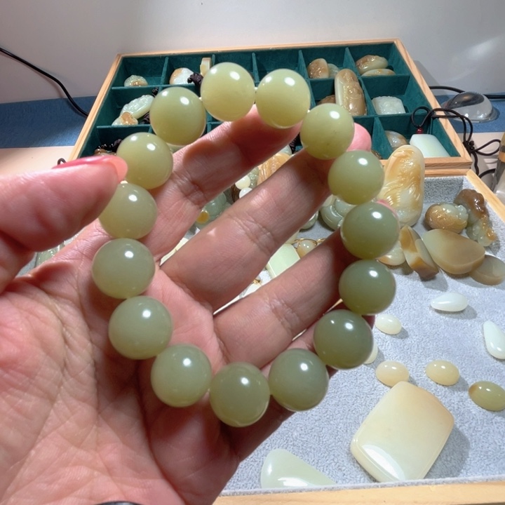 海***雨未镶嵌和田玉（糖玉）珠宝半成品