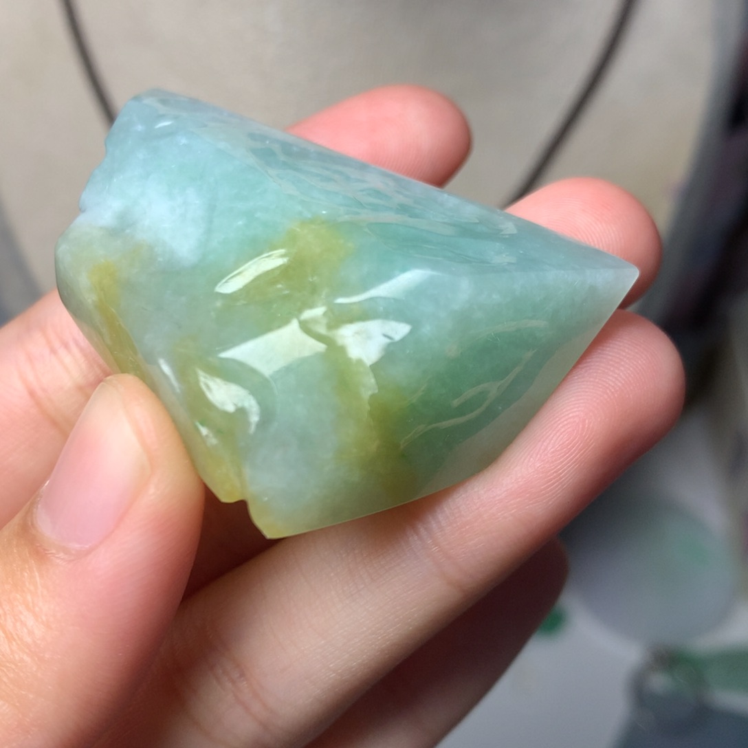 翡翠未镶嵌颈饰吊坠