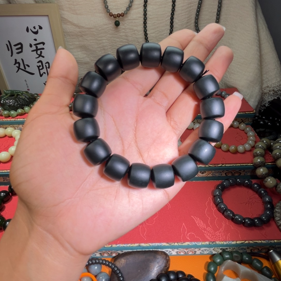 和田玉手链未镶嵌独*兽不带皮