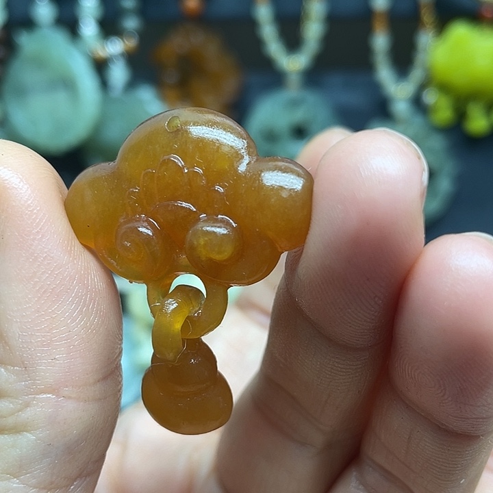 未镶嵌蛇纹石玉颈饰心*尖