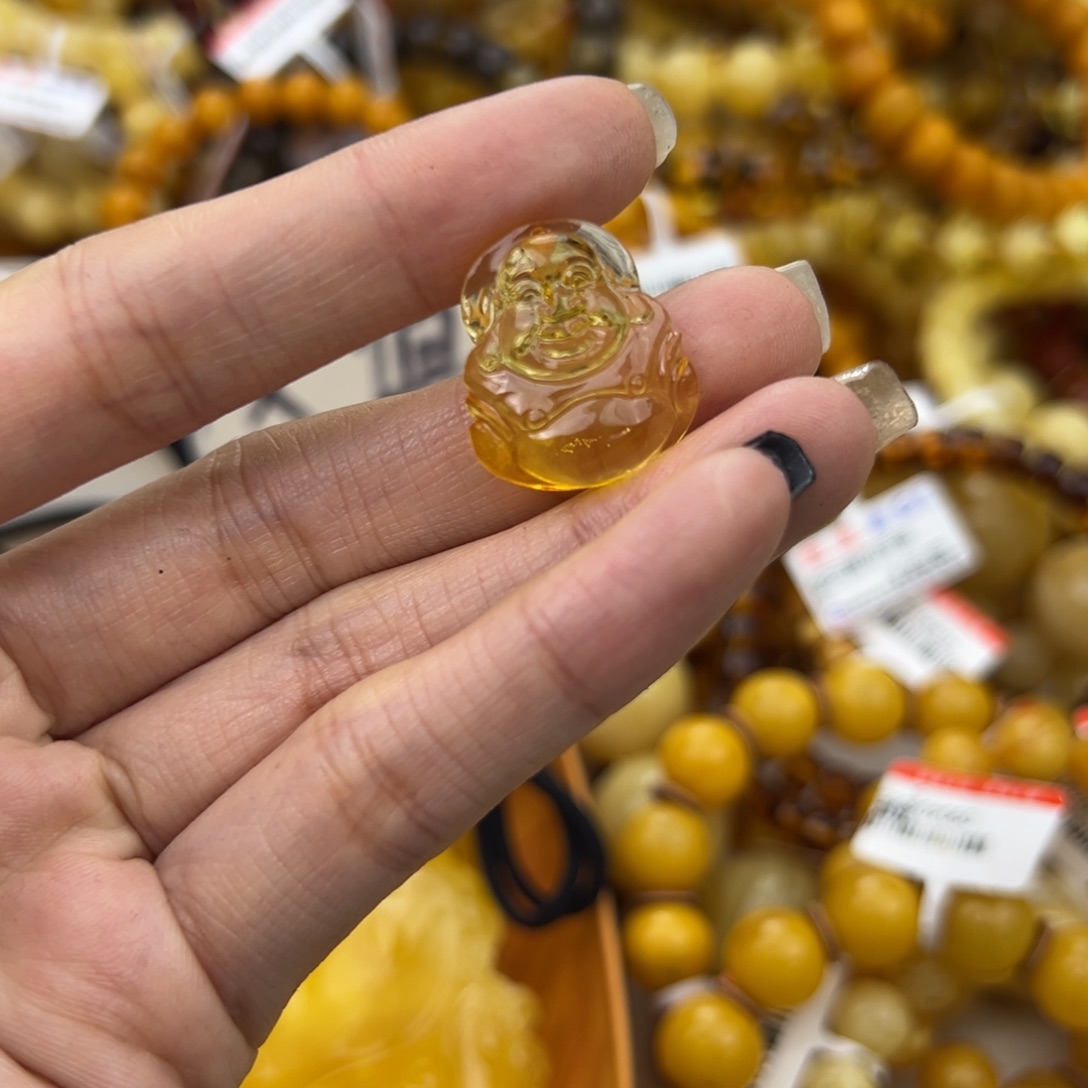 琥珀珠宝奇石未镶嵌