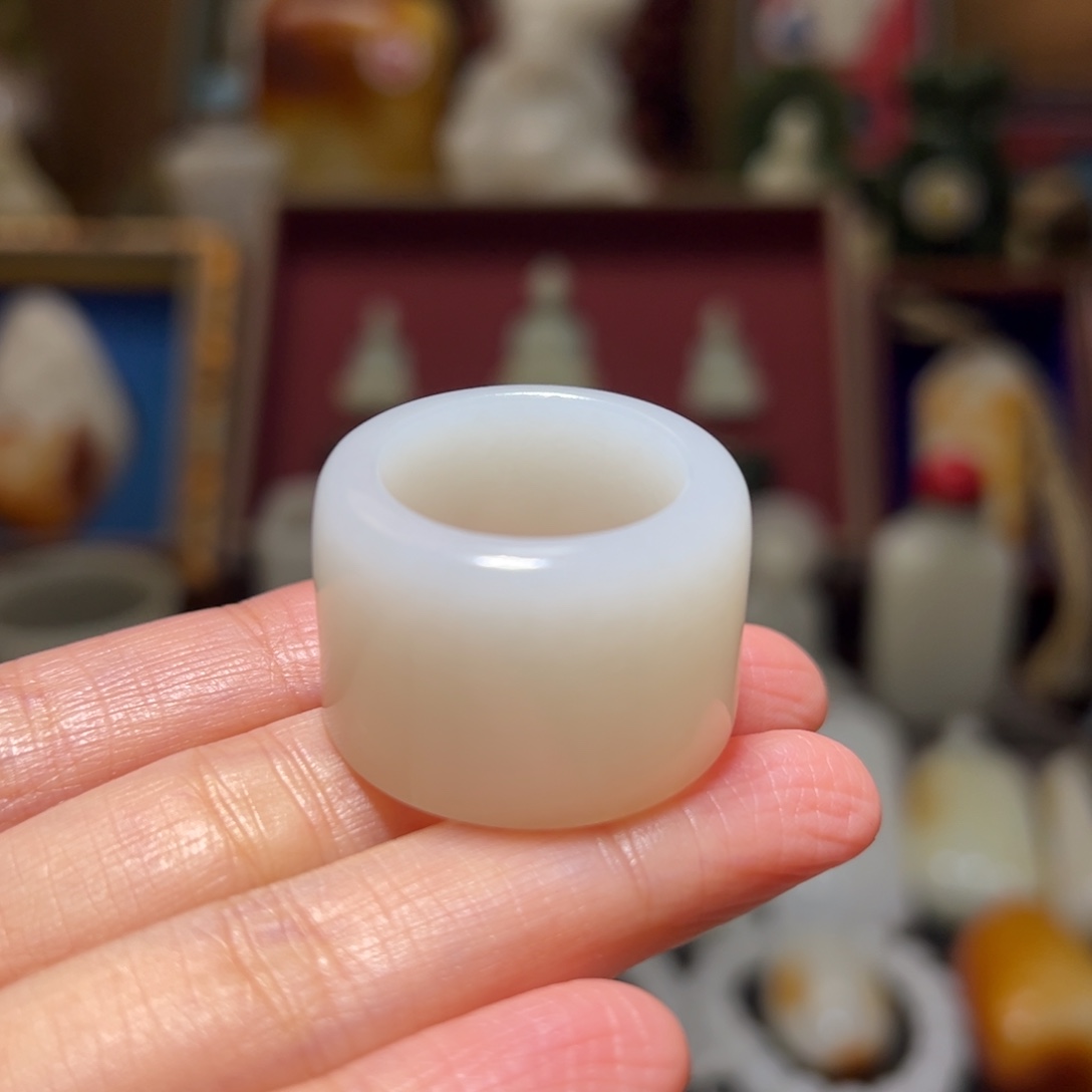 小***明和田玉未镶嵌挂件