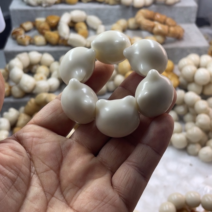 吊坠菩提根/象牙果全品象牙果猫头手捻卡26