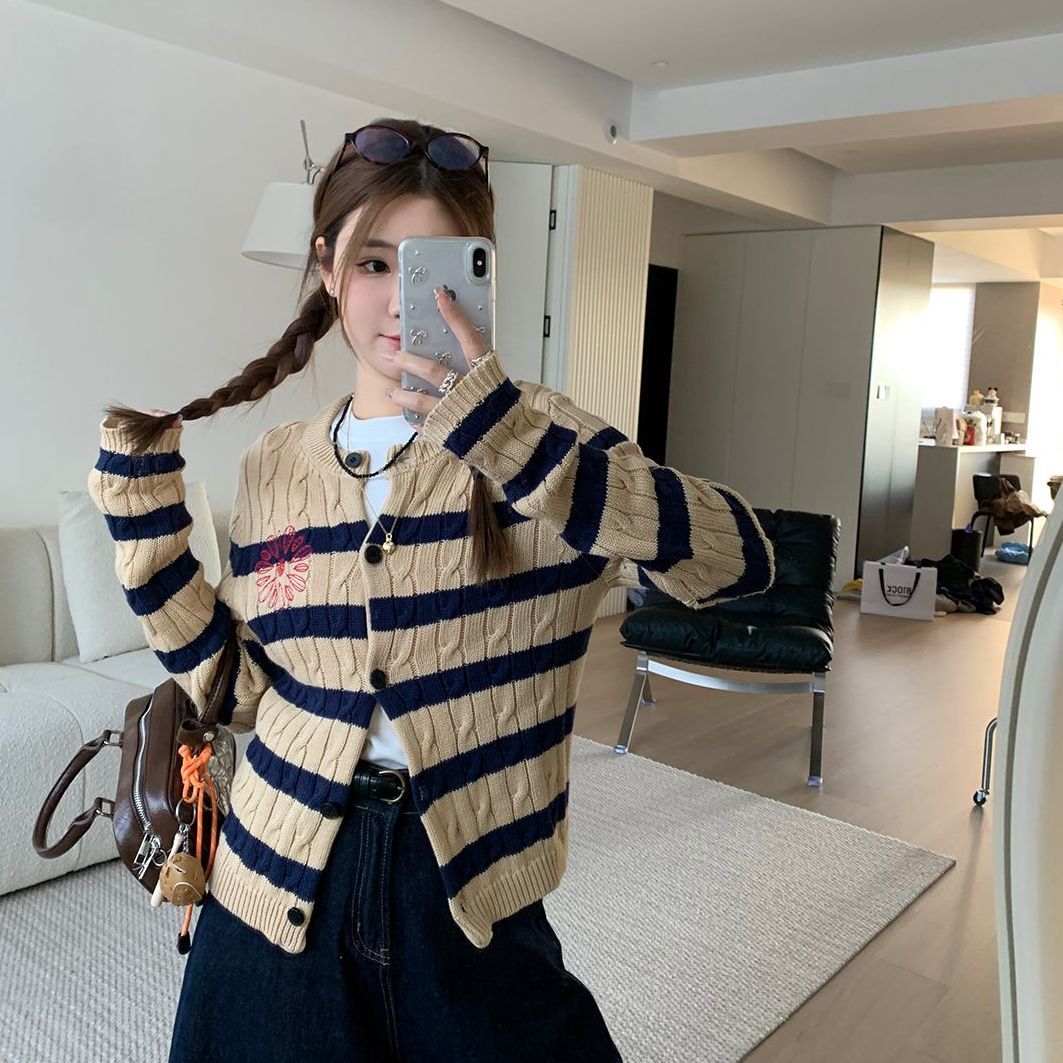 超好看松刺感软糯百搭圆领撞色条纹开衫毛衣女秋冬小众爆款针织衫