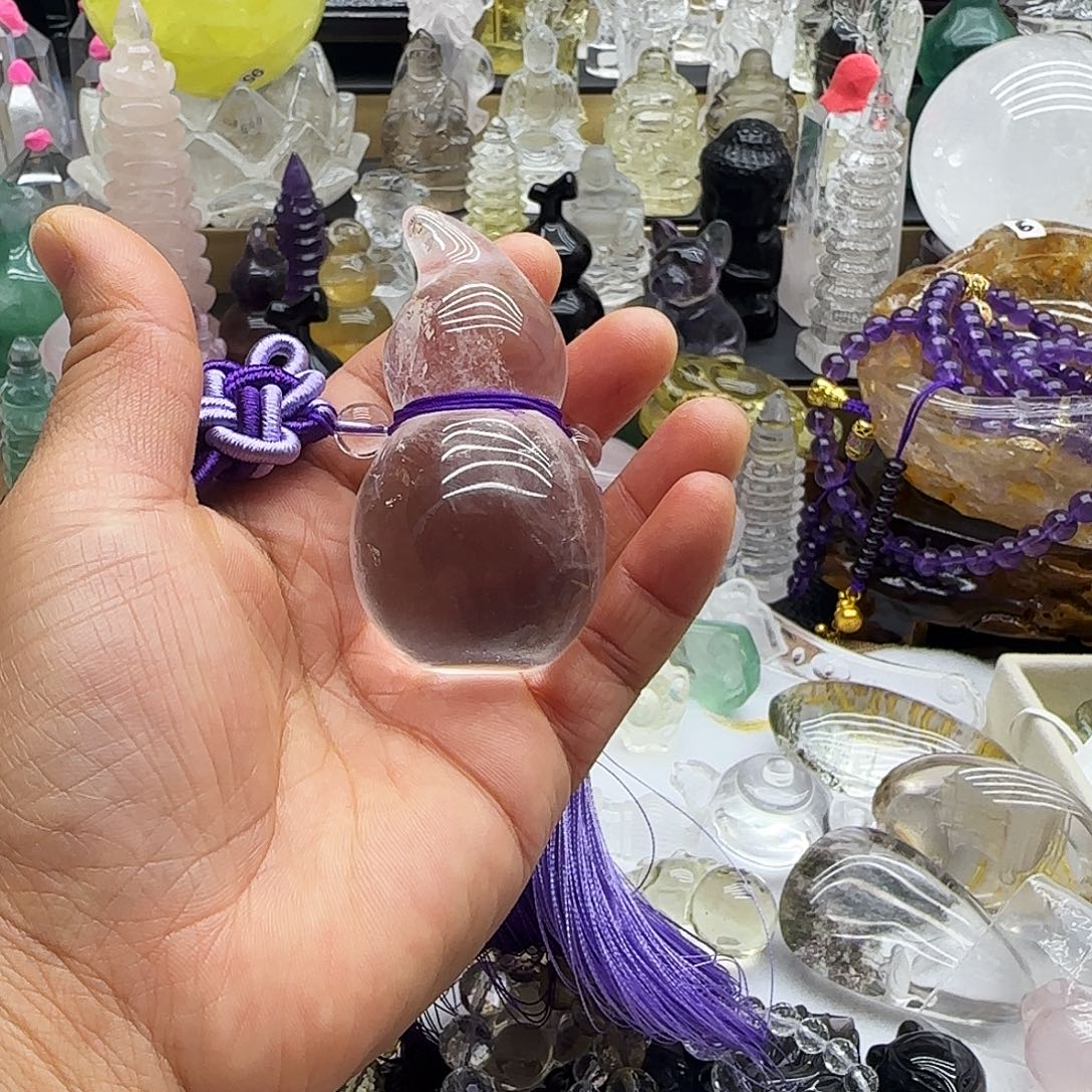 觅***扉未镶嵌车挂水晶摆件