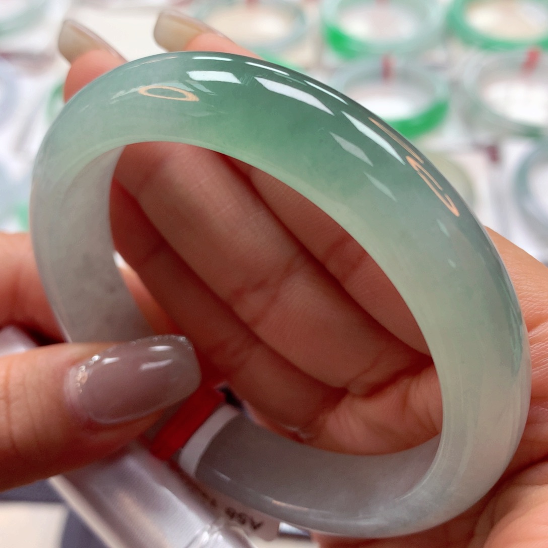 翡翠手镯未镶嵌58正45号88