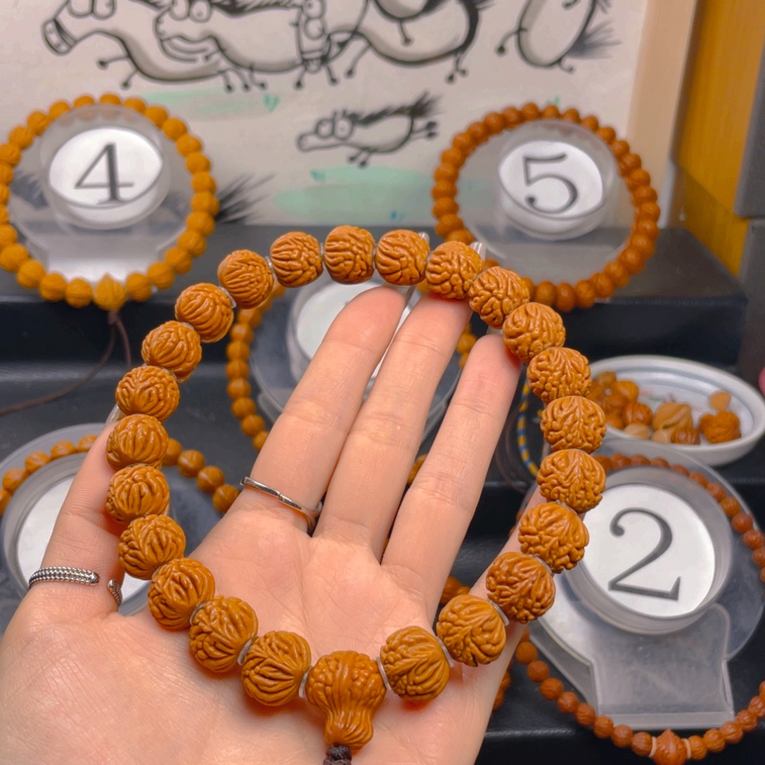 文玩核桃吊坠1.44444444444444