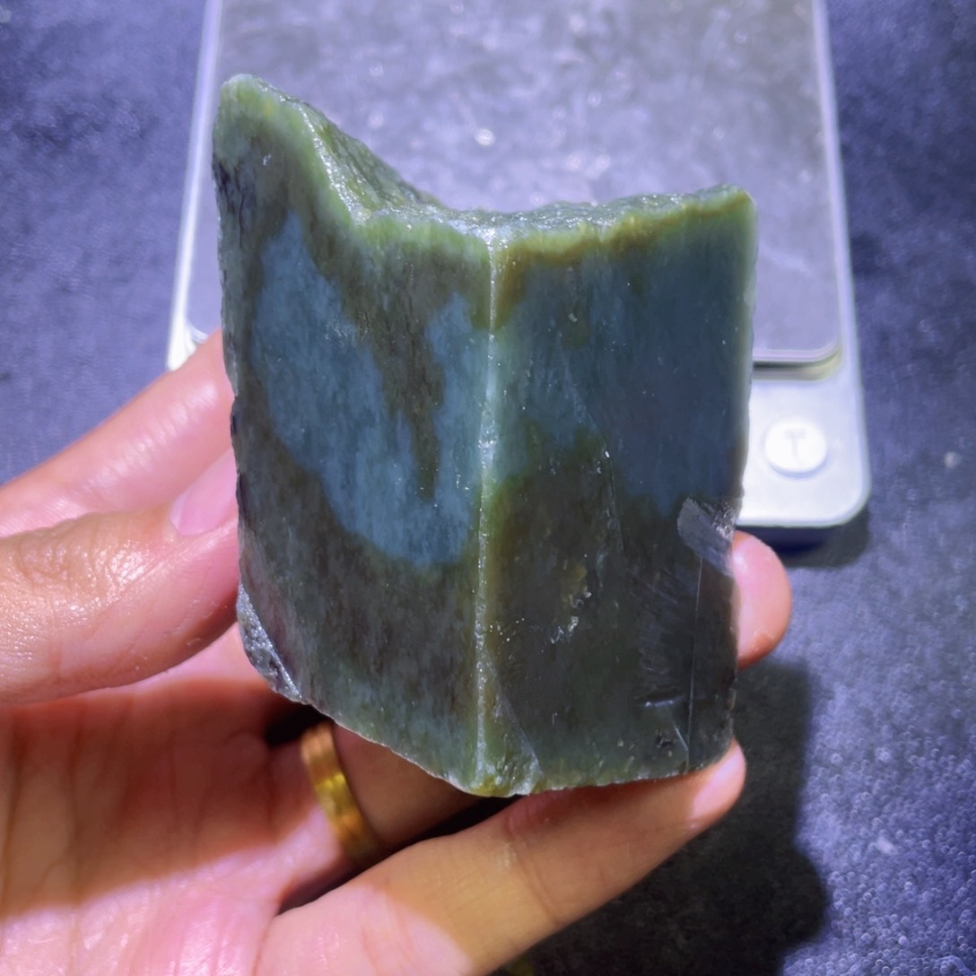未镶嵌和田玉（糖玉）珠宝半成品