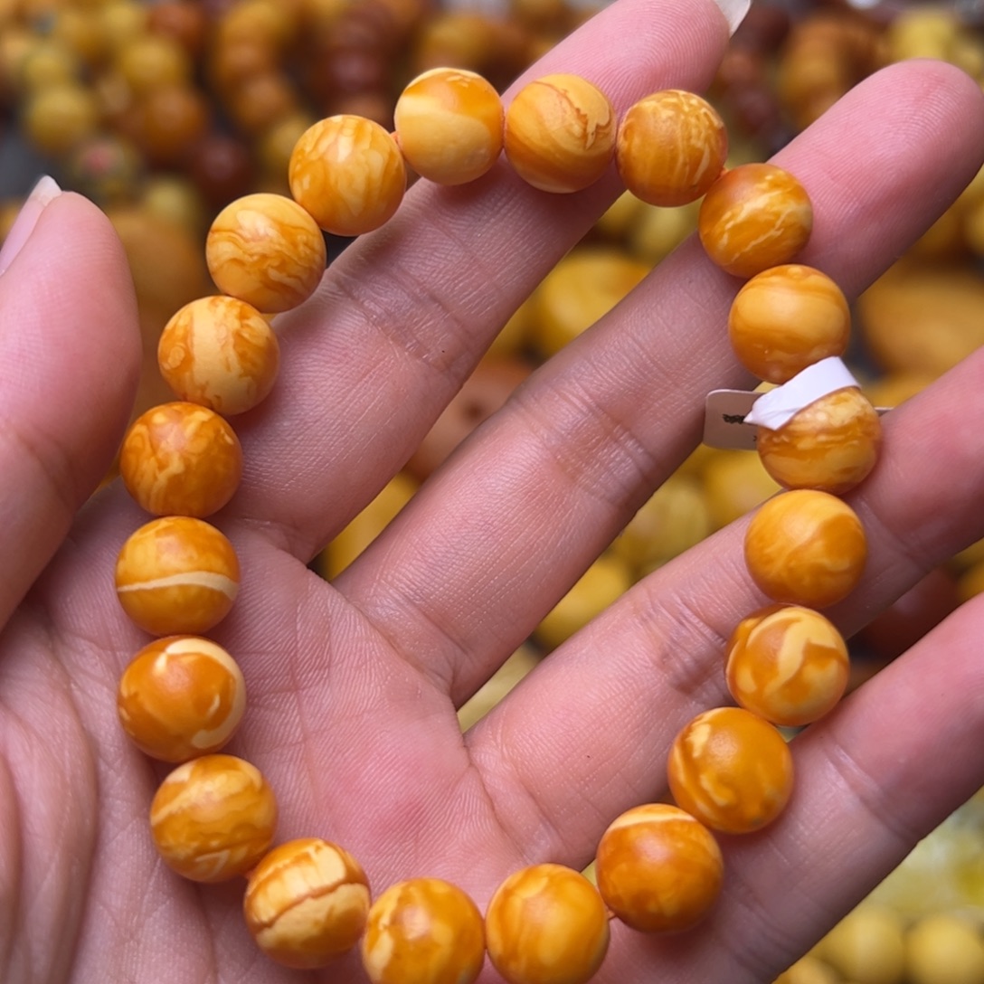 r***1蜜蜡未镶嵌珠宝奇石