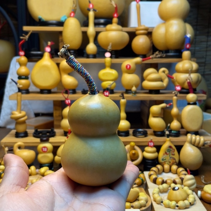 闪***！天然葫芦自然生长