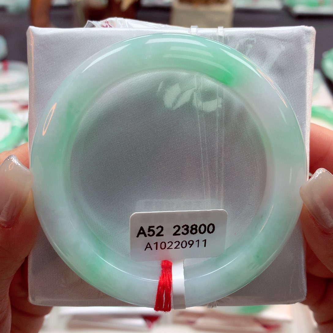 翡翠手镯未镶嵌52正14号88