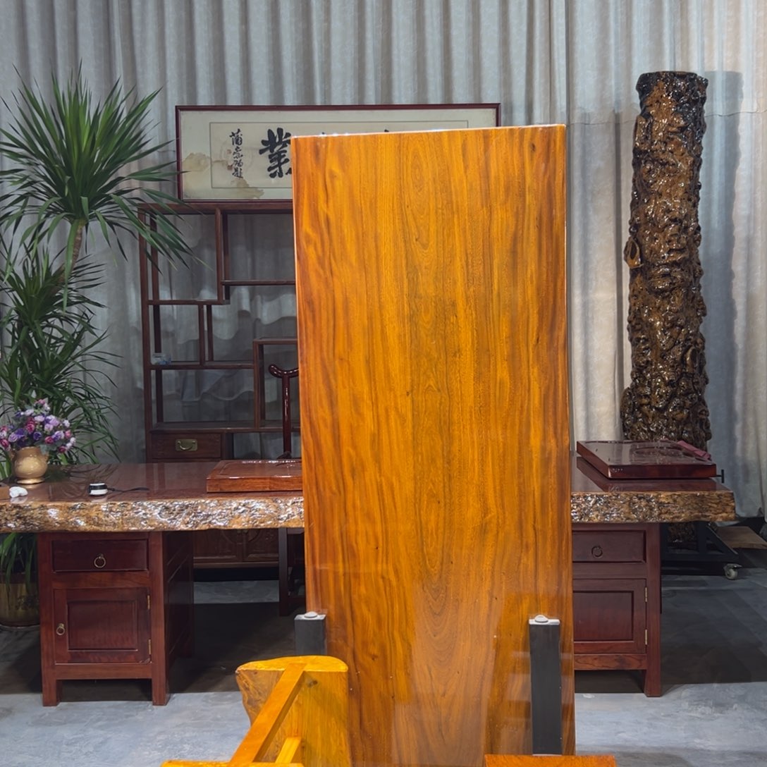 木（非红木类）黄塔利176 71 10.5 官帽椅 短凳2 长凳1