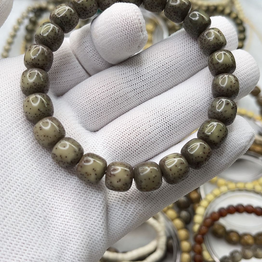 大***儿星月菩提吊坠星月侧留白针尖星