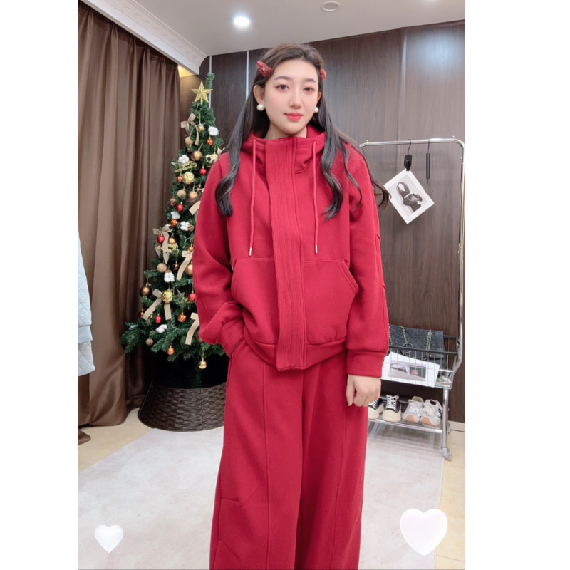 软糯米绒保暖连帽拉链外套弯刀裤时尚套装运动洋气休闲女士红色