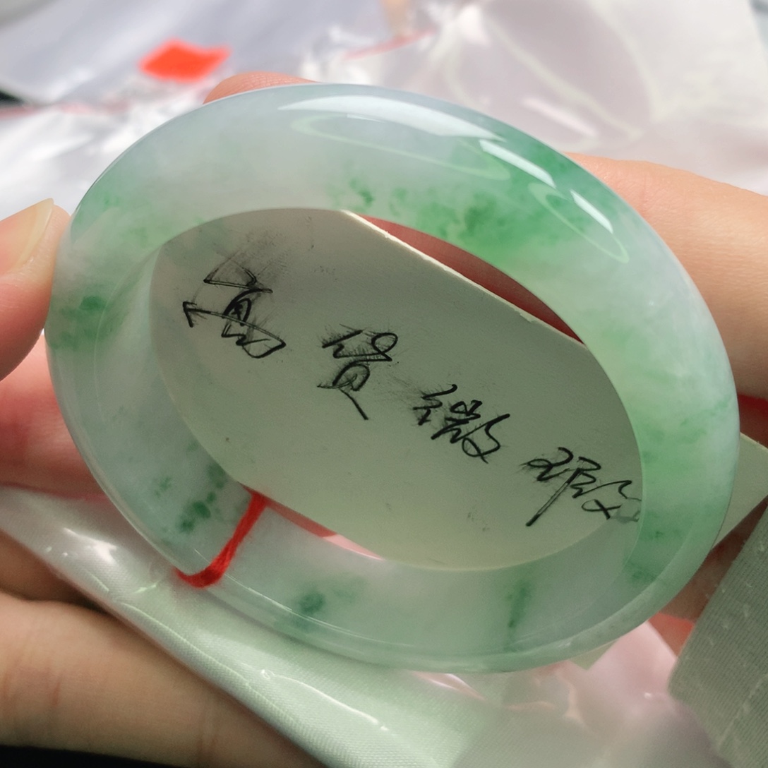 翡翠手镯未镶嵌缅甸5152