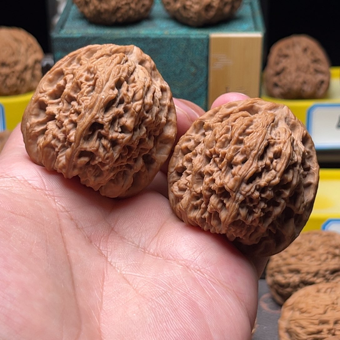 把件文玩核桃南疆石