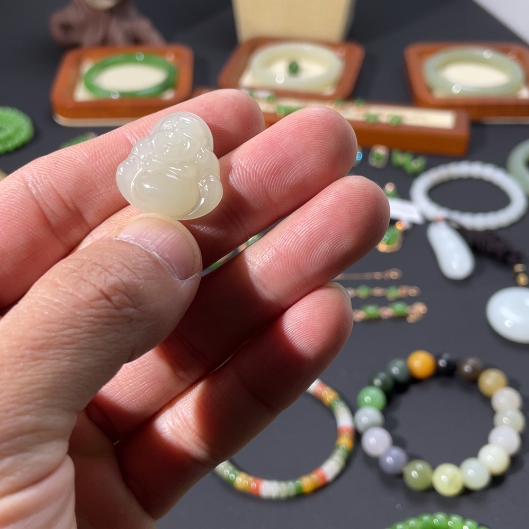 和田玉颈饰未镶嵌